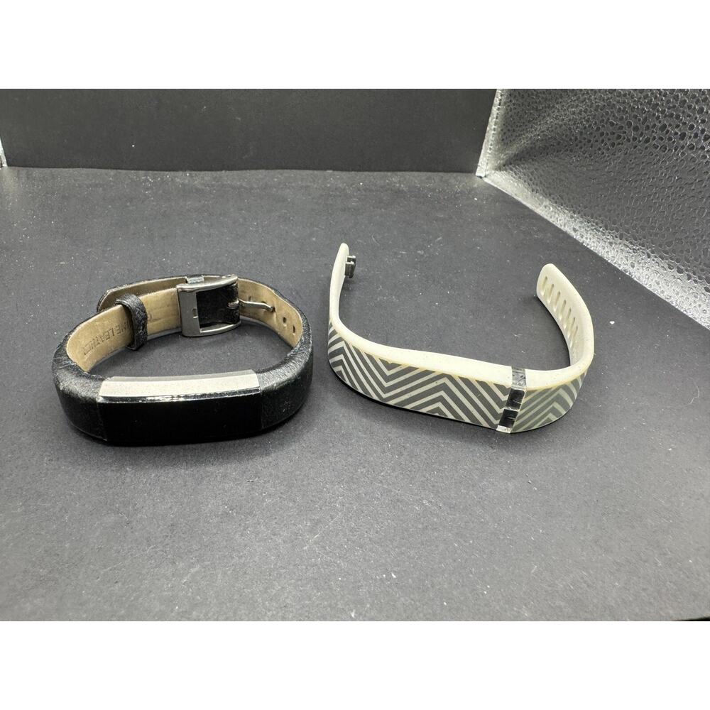 Lot of 2 Fitbit FB406 Black Strap & Fitbit Flex Fitness Activity Tracker FB401